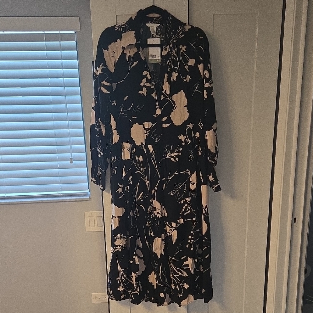 H&M NWT Black & Tan Modern Floral Patterned Midi Dress